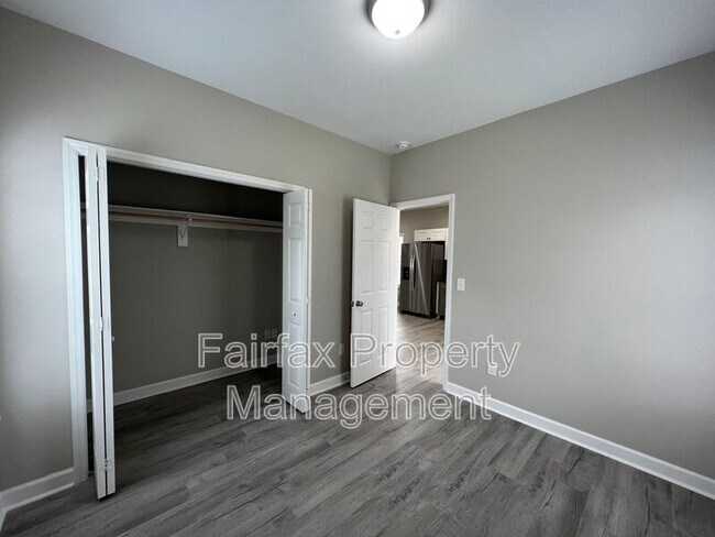 Building Photo - 2305 Owen St