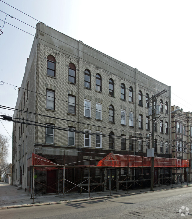 Building Photo - 330-334 Baldwin Ave
