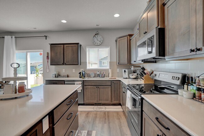 Building Photo - 8345 Talc Dr