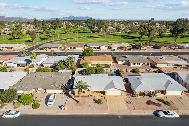 Building Photo - Updated Mesa Home w/ Community Pool/Spa & ...