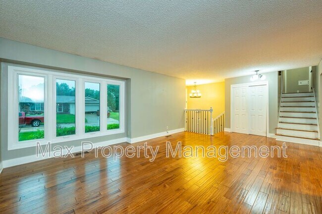 Building Photo - 9408 Horton Ave