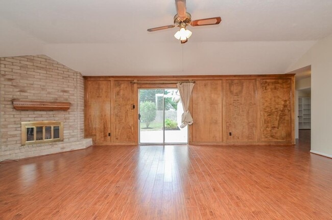 Building Photo - 1035 Western Meadows Dr
