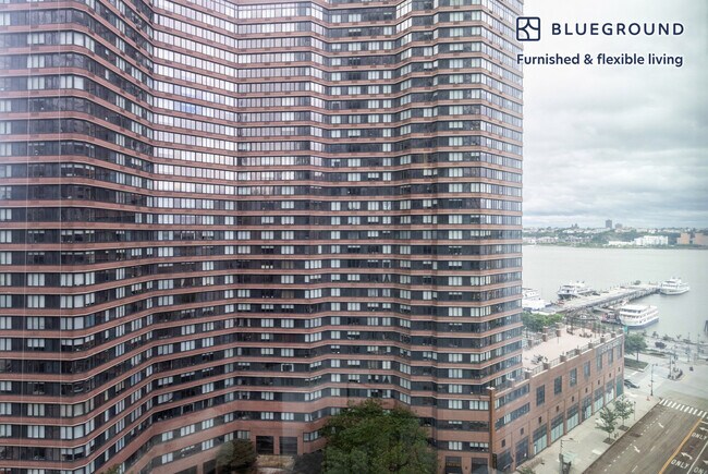 Building Photo - 635 W 42nd St