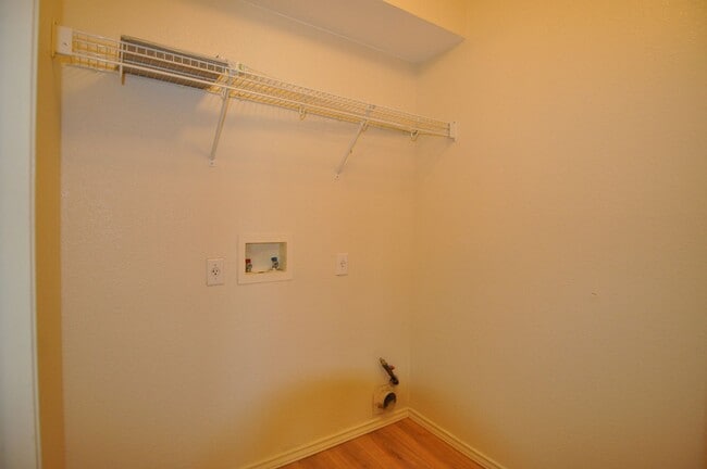 Building Photo - One story home on a corner lot in the affordable Jester Farms neighborhood in Round Rock. Brand n...