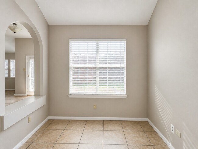 Building Photo - 7142 River Garden Dr