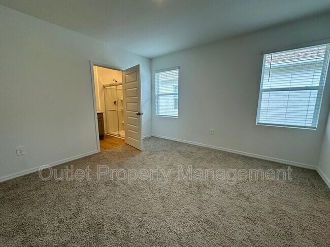 Building Photo - 8560 Madrid St