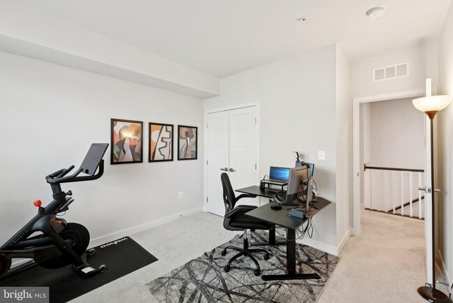 Building Photo - 10960 Presidential Pkwy