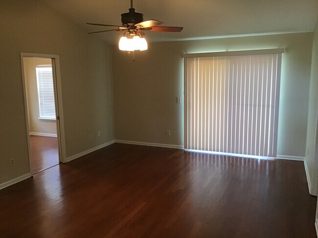 Building Photo - 3264 Fox Squirrel Dr