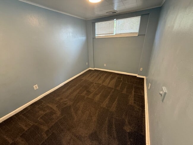 Building Photo - BALANCE OF SEPTEMBER RENT FREE!