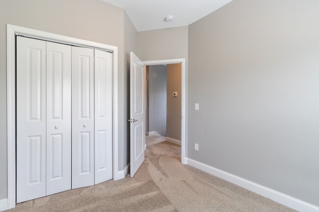 Building Photo - 4839 Lake Ln