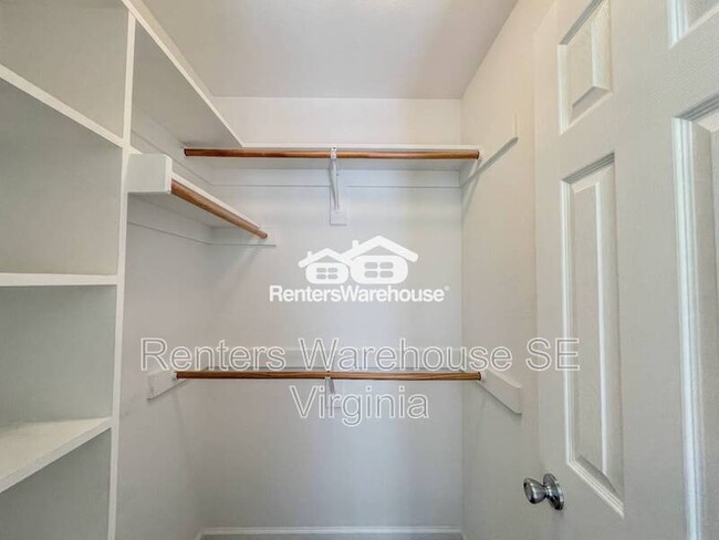 Building Photo - 134 S Kentucky Ave