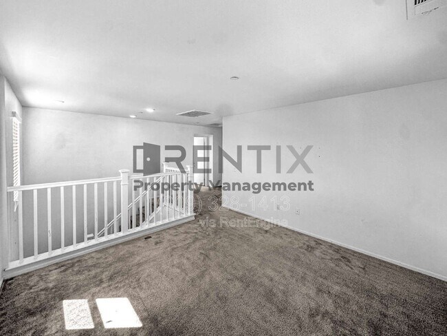 Building Photo - 15739 Yosemite St