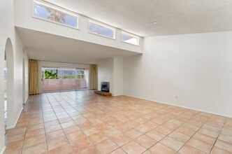 Building Photo - 524 N Dodge Blvd