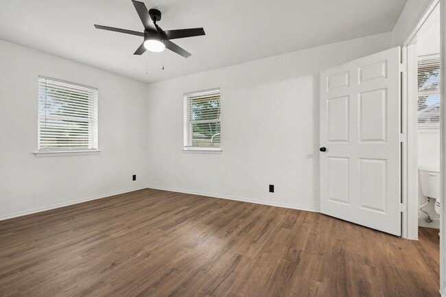 Building Photo - 3407 Tipps Dr