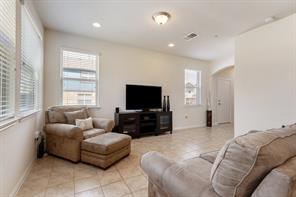 Building Photo - 1001 Zodiac Ln