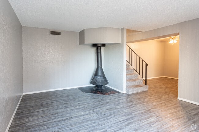 Interior Photo - 16BEL4861