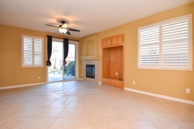 Building Photo - Beautiful Single Story Home available in R...