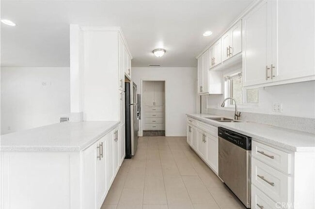 Building Photo - 11941 183rd St