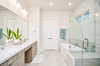 Building Photo - 5811 Fairdale Ln