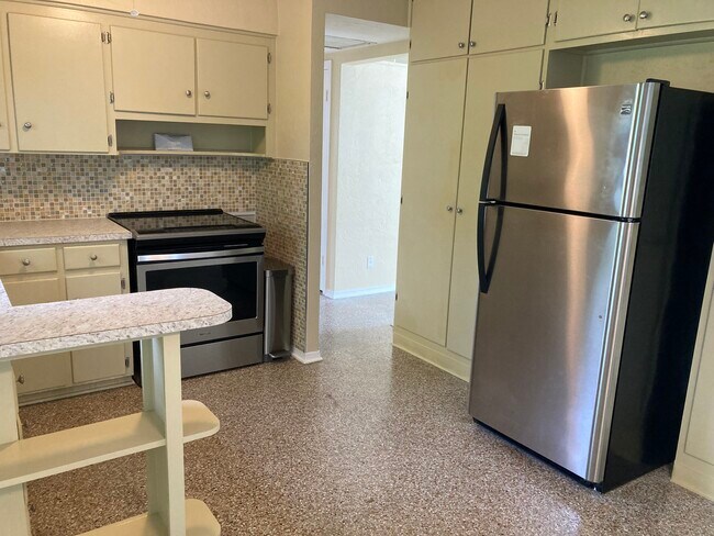 Building Photo - 6161 41st Ave N