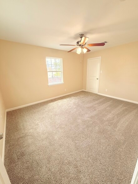 Building Photo - 12328 Ormandy St