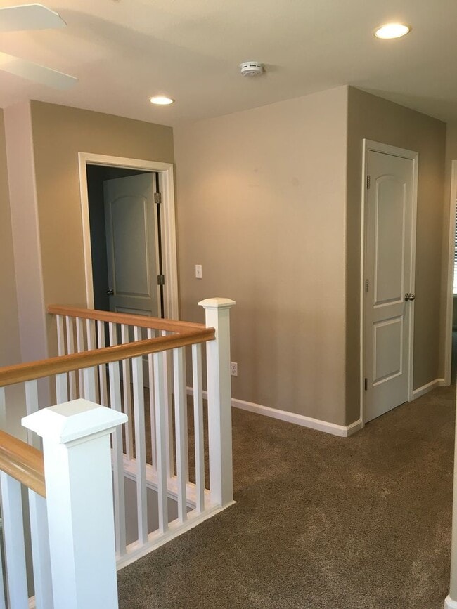 Building Photo - Two Story Home in Shasta View Gardens