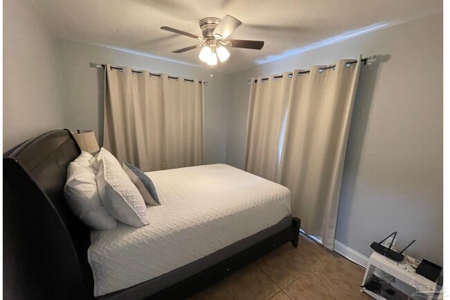 Building Photo - 4950 Martha Ave