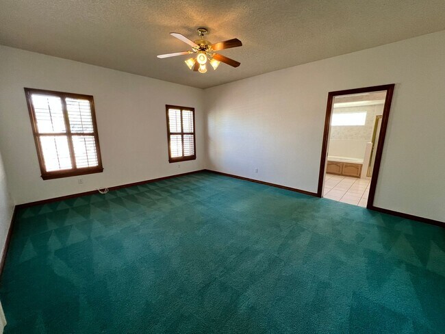 Building Photo - 6851 Rock Canyon Dr