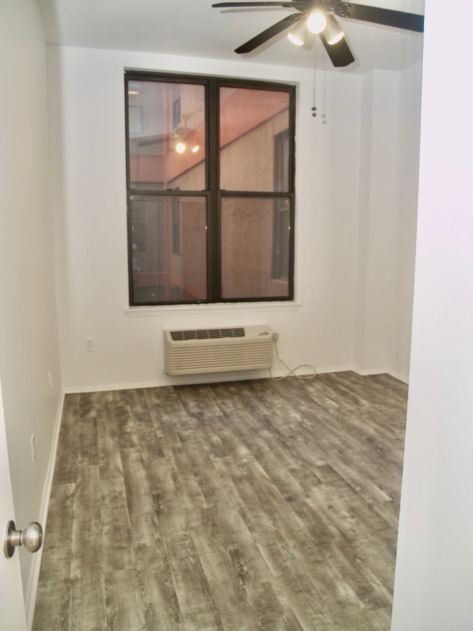 Guest Bedroom - 111 Mulberry St
