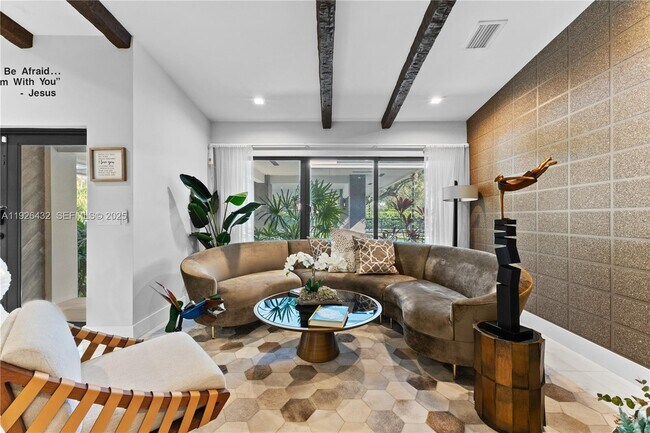 Building Photo - 9040 SW 110th Ave