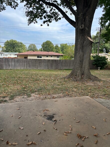 Backyard with patio - 1215 Ensenada Dr