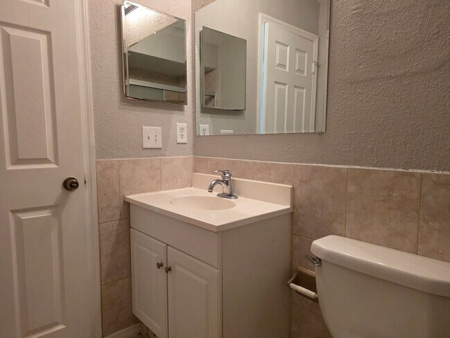 Building Photo - 3/3 Townhome at Montgomery Club in Altamonte Springs