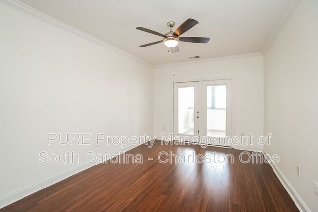 Building Photo - 1025 Riverland Woods Pl