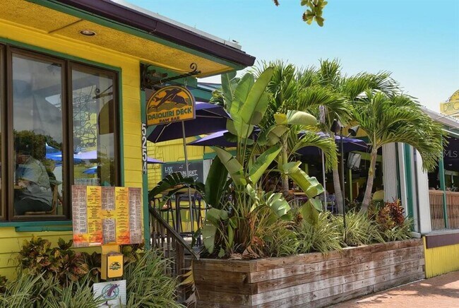 Building Photo - 6758 S Lockwood Ridge Rd