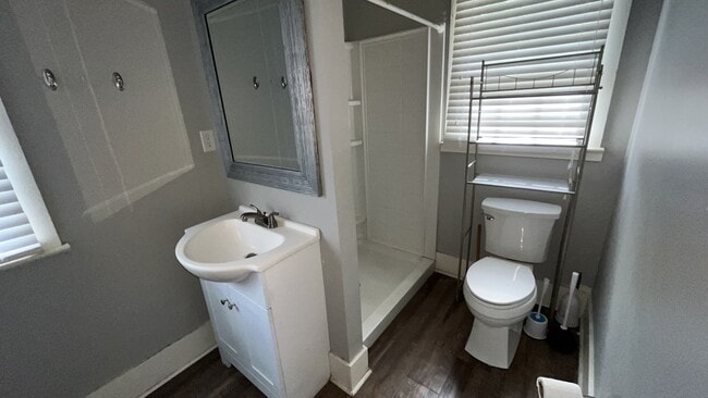 Building Photo - 815 S Brundidge St