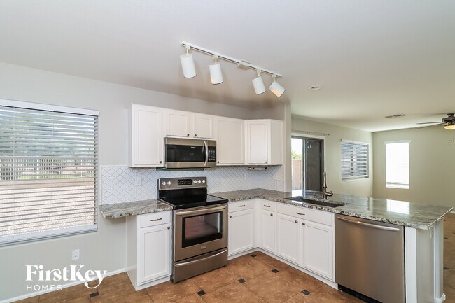 Building Photo - 8605 S 49th Dr