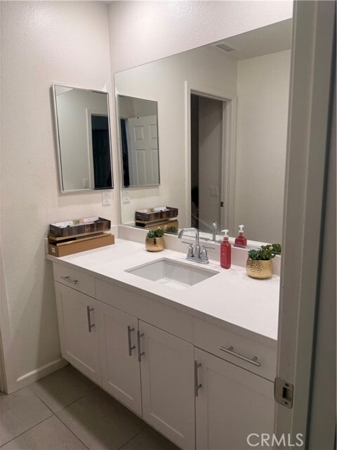 Building Photo - 467 W Buttercup Ln