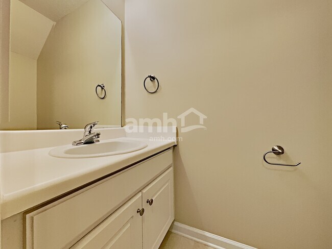 Building Photo - 1428 Box Circle