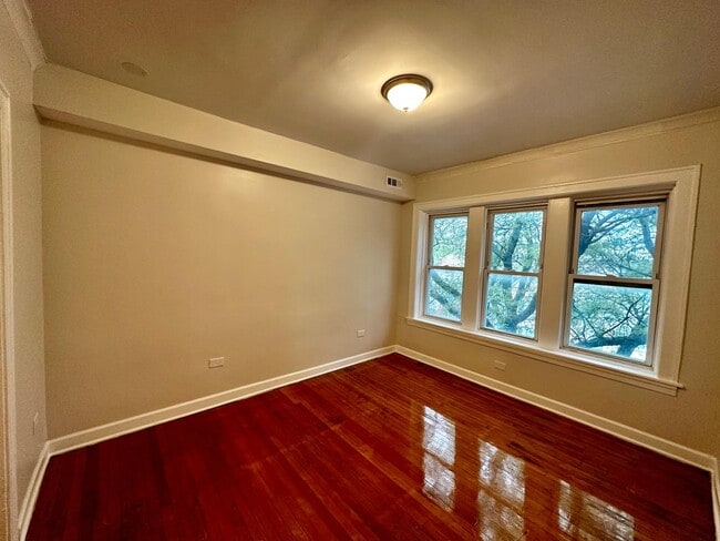 Building Photo - 4056 W Crystal St