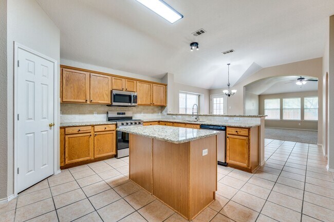 Building Photo - 1117 Red Hawk Dr