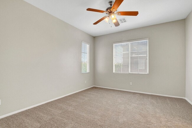 Building Photo - 3 Bedroom Split Level Home in Centennial H...