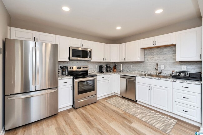 Building Photo - 2510 Hawksbury Ln
