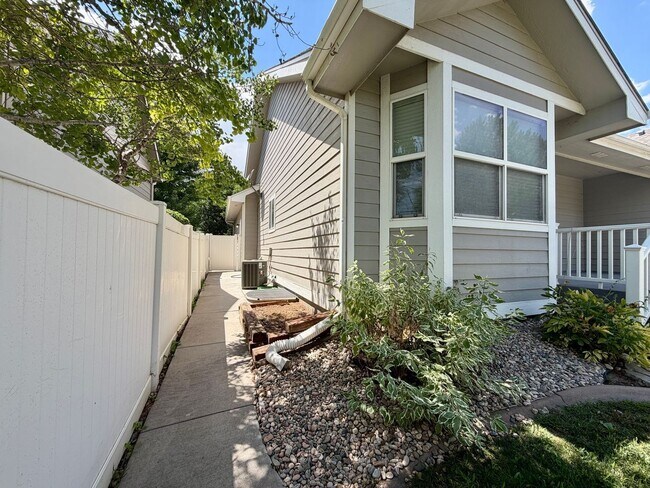 Building Photo - 3302 68th Ave Ct