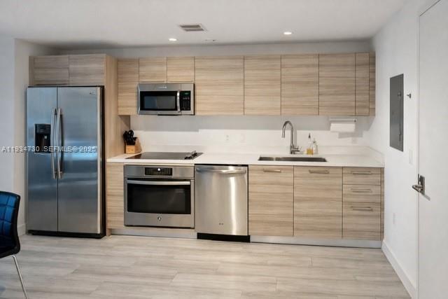 Building Photo - 121 NE 34th St