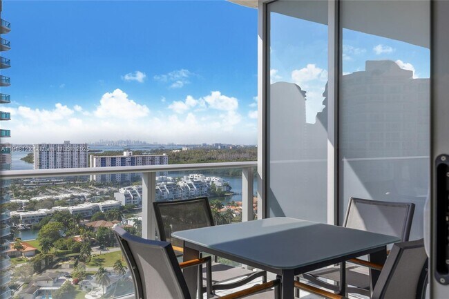 Building Photo - 300 Sunny Isles Blvd