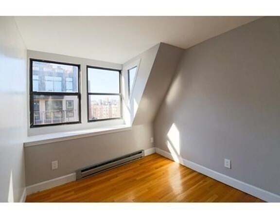 Building Photo - 471 Massachusetts Ave