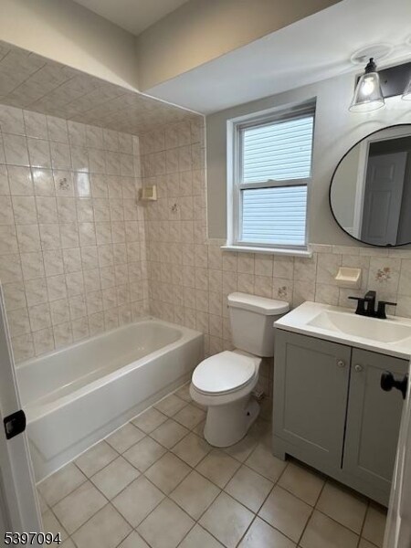 Building Photo - 139 Oraton St