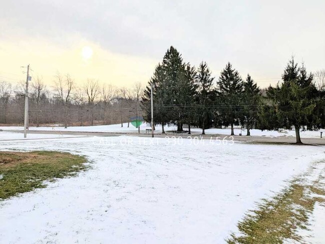 Building Photo - 15265 Lincoln Way W