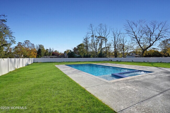 Building Photo - 98 Hollywood Ave