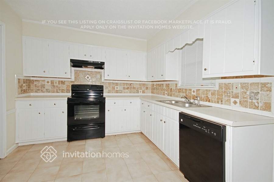 Building Photo - 4292 Gravitt Pl NW